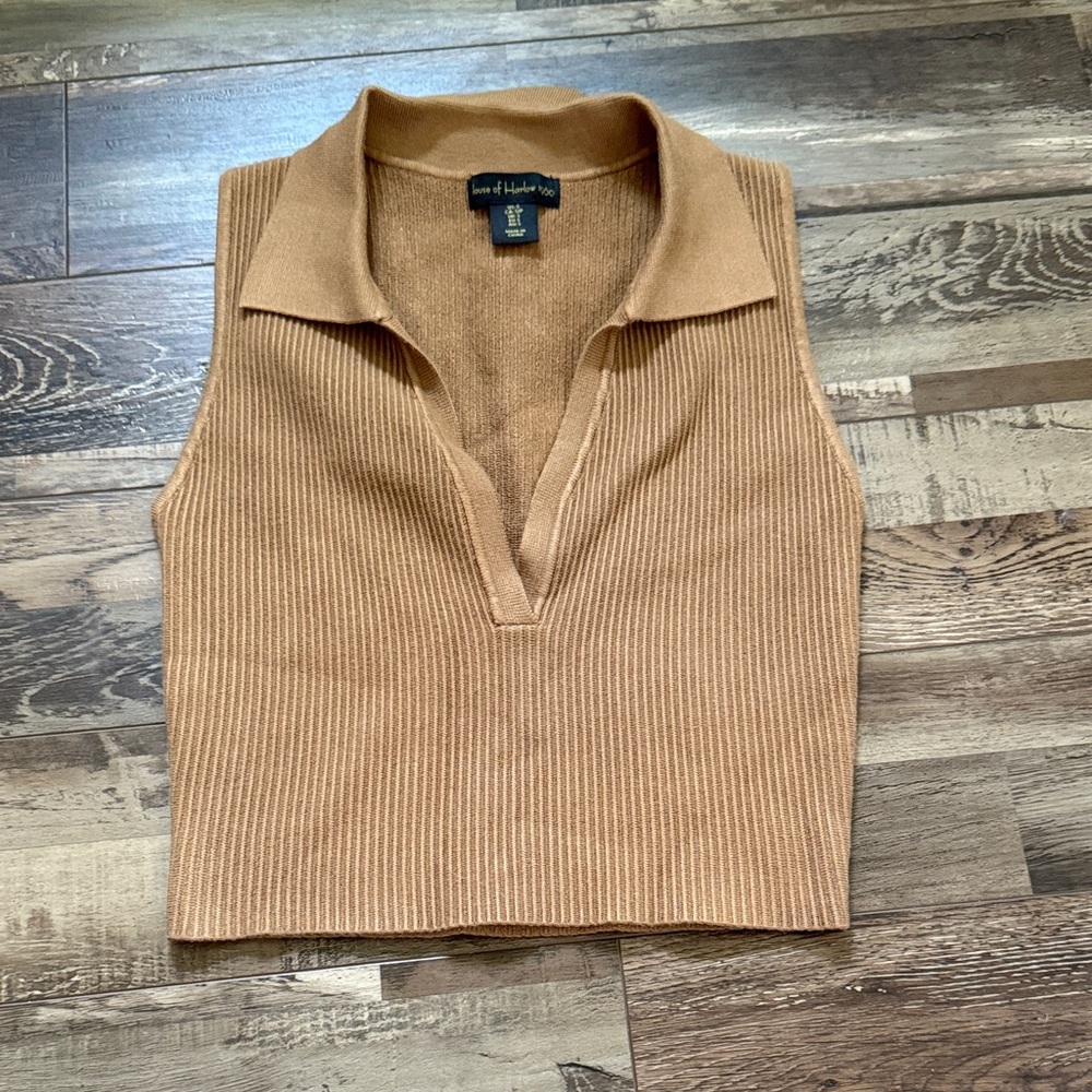 House of Harlow 1960 Sleeveless Ribbed Polo Tank in Camel Brown